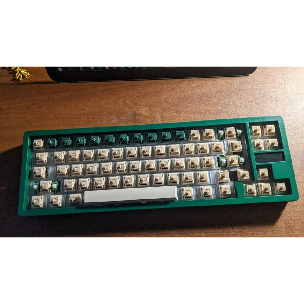 Wuque Studios x Ikki 68 Aurora R2 x Camping green mechanical keyboard BUILT